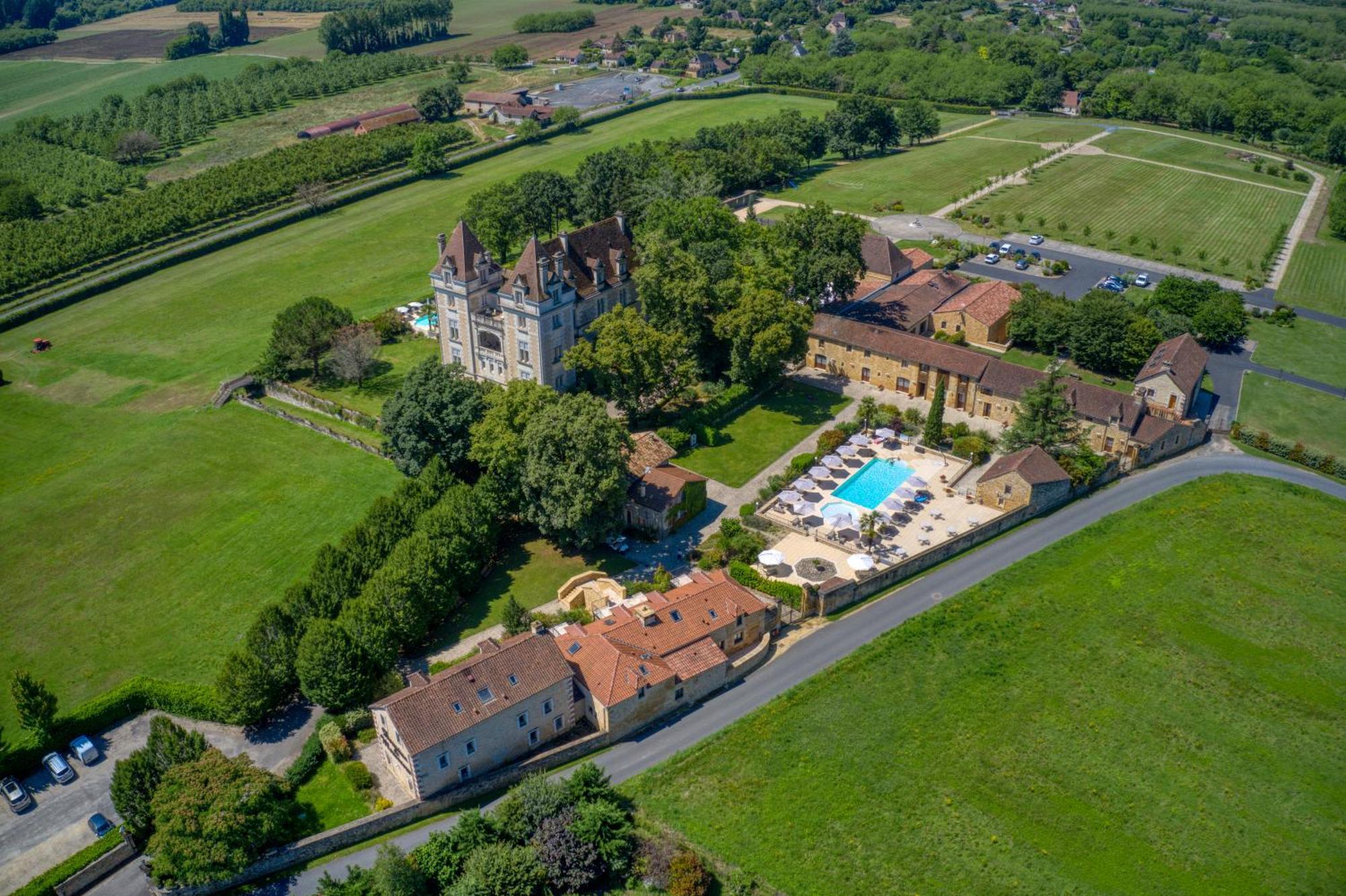 Domaine du Château de Monrecour - Hôtel et Restaurant - Proche Sarlat Saint-Vincent-de-Cosse Exterior foto